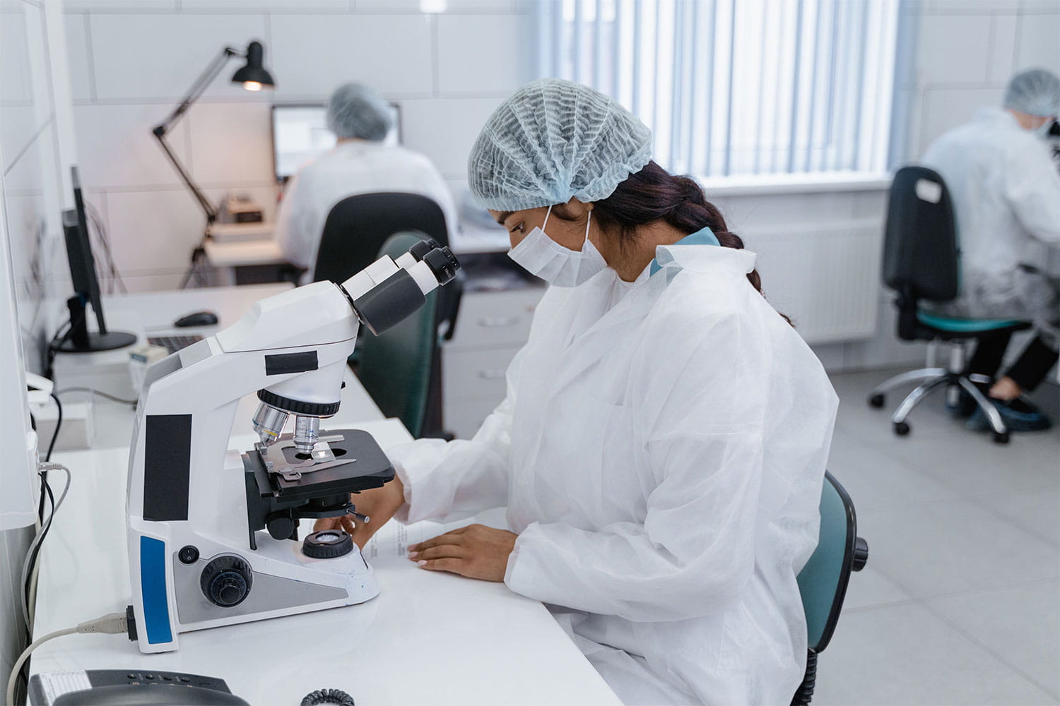 Healthcare-&-Life-Sciences